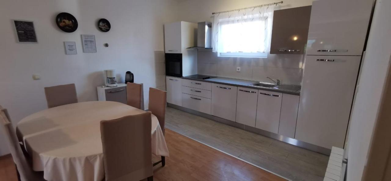 Apartments Tolic Biograd Na Moru Exteriör bild