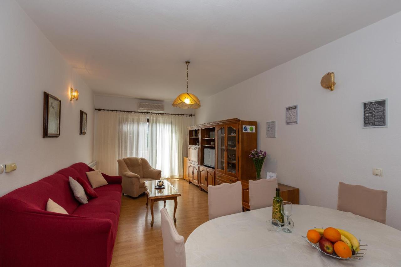 Apartments Tolic Biograd Na Moru Exteriör bild