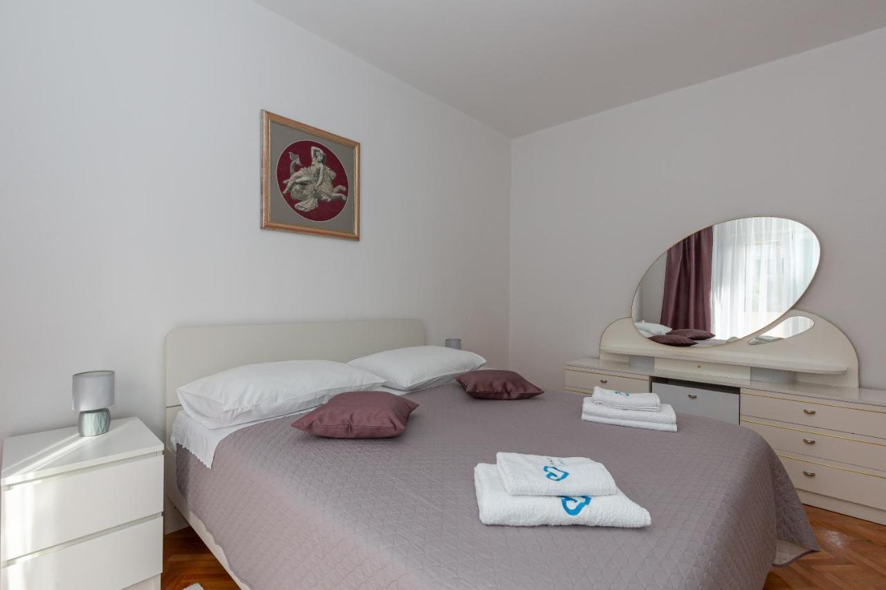 Apartments Tolic Biograd Na Moru Exteriör bild