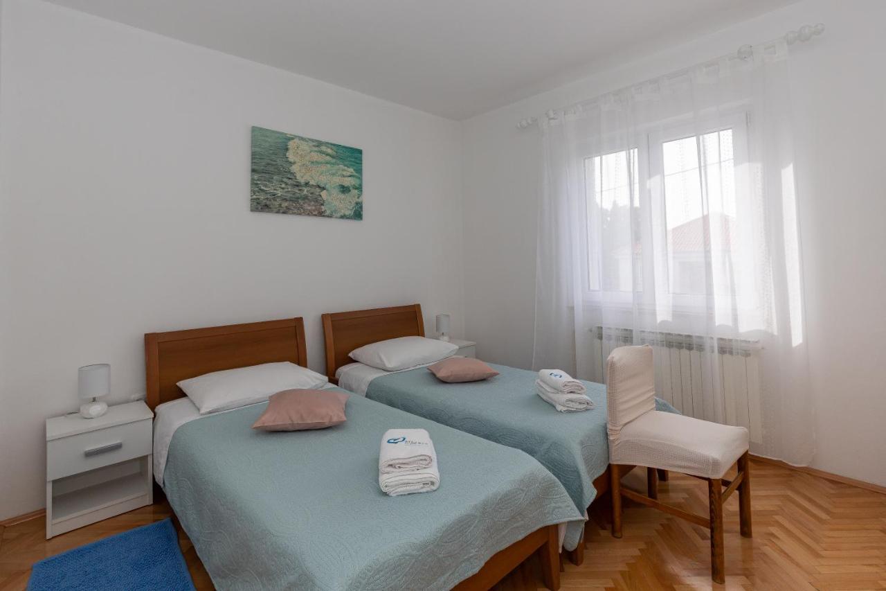 Apartments Tolic Biograd Na Moru Exteriör bild