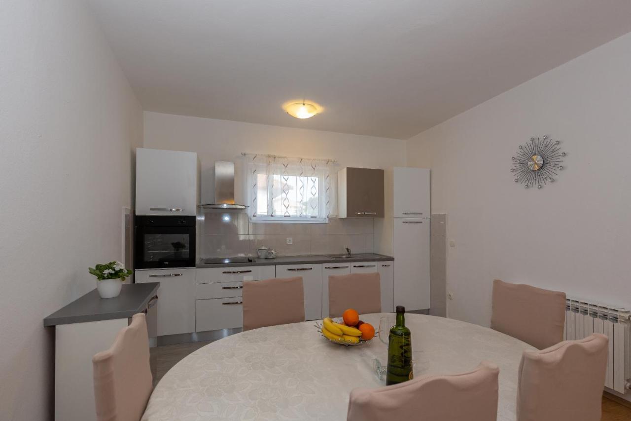 Apartments Tolic Biograd Na Moru Exteriör bild