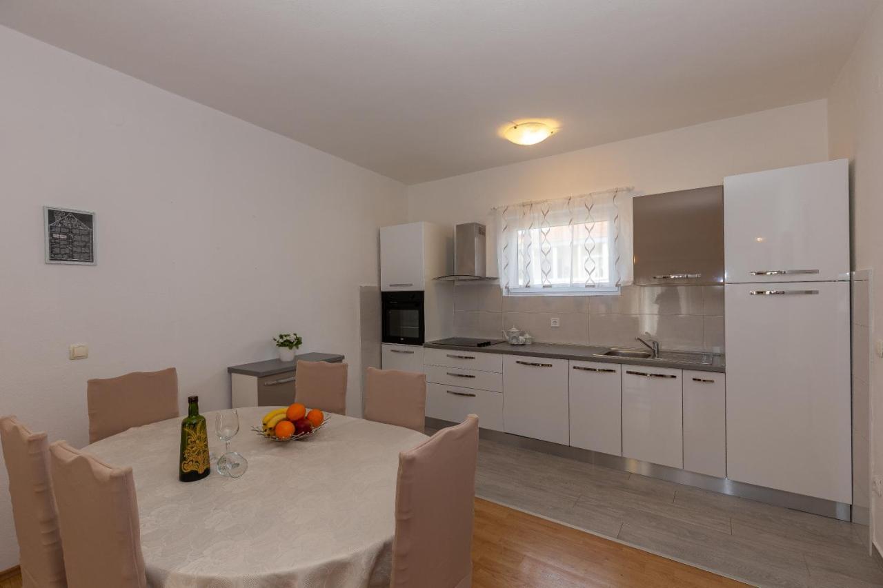 Apartments Tolic Biograd Na Moru Exteriör bild